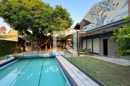 Casa de condomínio à venda com 1722m², 4 quartos e 5 vagasPiscina