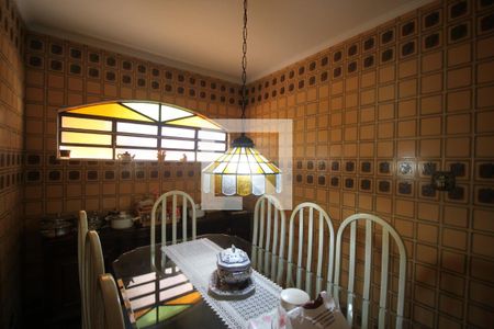 Casa à venda com 150m², 4 quartos e 2 vagasCozinha