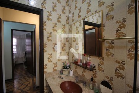 Casa à venda com 150m², 4 quartos e 2 vagasBanheiro