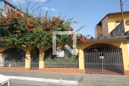 Casa à venda com 150m², 4 quartos e 2 vagasFachada