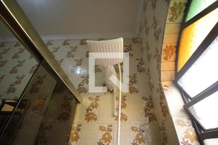 Casa à venda com 150m², 4 quartos e 2 vagasBanheiro