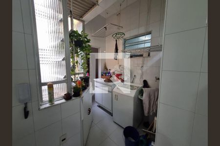 Apartamento à venda com 92m², 3 quartos e sem vaga Apartamento à venda com 92m², 3 quartos e sem vagaCozinha e Área de Serviço