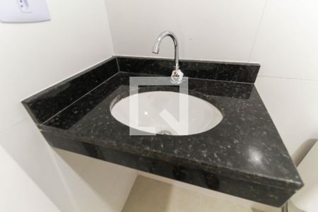 Apartamento à venda com 43m², 2 quartos e sem vaga Apartamento à venda com 43m², 2 quartos e sem vagaBanheiro