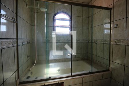 Casa à venda com 200m², 2 quartos e 2 vagasBanheiro 1