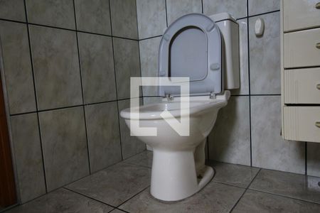 Casa à venda com 200m², 2 quartos e 2 vagasBanheiro 1