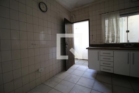 Casa à venda com 200m², 2 quartos e 2 vagasCozinha