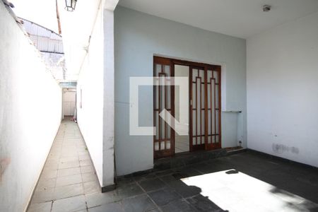 Casa à venda com 200m², 2 quartos e 2 vagasGaragem
