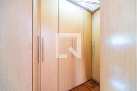 Casa à venda com 240m², 3 quartos e 4 vagas Casa à venda com 240m², 3 quartos e 4 vagasCloset do Quarto 3