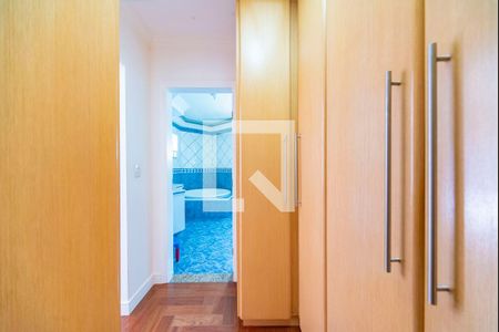 Casa à venda com 240m², 3 quartos e 4 vagas Casa à venda com 240m², 3 quartos e 4 vagasCloset do Quarto 3