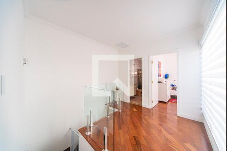 Casa à venda com 240m², 3 quartos e 4 vagas Casa à venda com 240m², 3 quartos e 4 vagashall da Escada