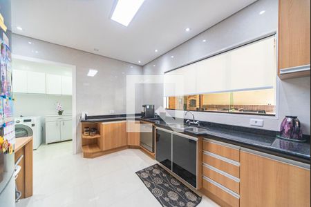 Casa à venda com 240m², 3 quartos e 4 vagas Casa à venda com 240m², 3 quartos e 4 vagasCozinha