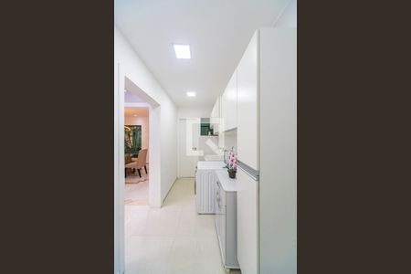 Casa à venda com 240m², 3 quartos e 4 vagas Casa à venda com 240m², 3 quartos e 4 vagasÁrea de Serviço