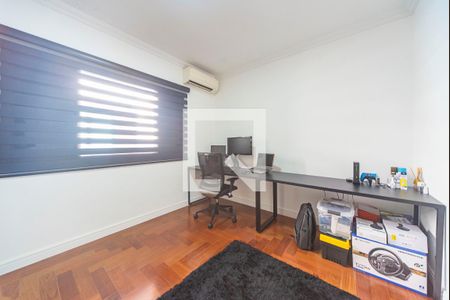 Casa à venda com 240m², 3 quartos e 4 vagas Casa à venda com 240m², 3 quartos e 4 vagasQuarto 1