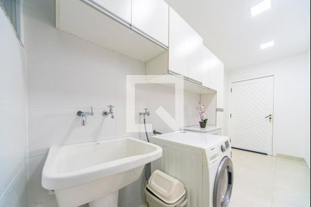 Casa à venda com 240m², 3 quartos e 4 vagas Casa à venda com 240m², 3 quartos e 4 vagasÁrea de Serviço