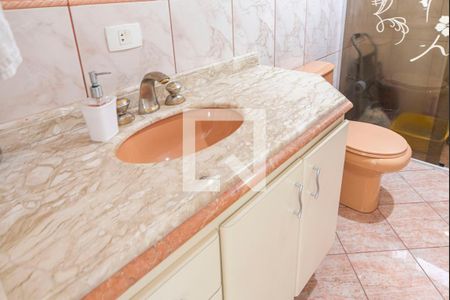 Casa à venda com 240m², 3 quartos e 4 vagas Casa à venda com 240m², 3 quartos e 4 vagasBanheiro Social