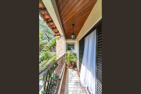 Casa à venda com 240m², 3 quartos e 4 vagas Casa à venda com 240m², 3 quartos e 4 vagasVaranda do Quarto 3