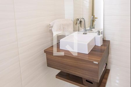 Casa à venda com 240m², 3 quartos e 4 vagas Casa à venda com 240m², 3 quartos e 4 vagasLavabo de serviço