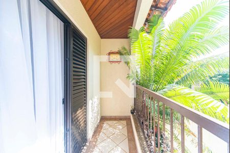 Casa à venda com 240m², 3 quartos e 4 vagas Casa à venda com 240m², 3 quartos e 4 vagasVaranda do Quarto 3