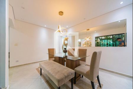 Casa à venda com 240m², 3 quartos e 4 vagas Casa à venda com 240m², 3 quartos e 4 vagasCopa