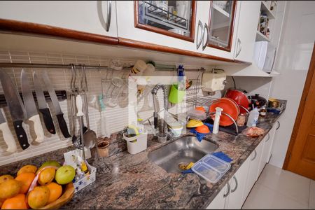 Apartamento à venda com 115m², 2 quartos e 1 vagaCozinha