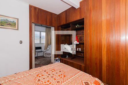 Casa à venda com 220m², 4 quartos e sem vaga Casa à venda com 220m², 4 quartos e sem vagaQuarto 3