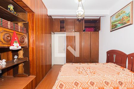 Casa à venda com 220m², 4 quartos e sem vaga Casa à venda com 220m², 4 quartos e sem vagaQuarto 3