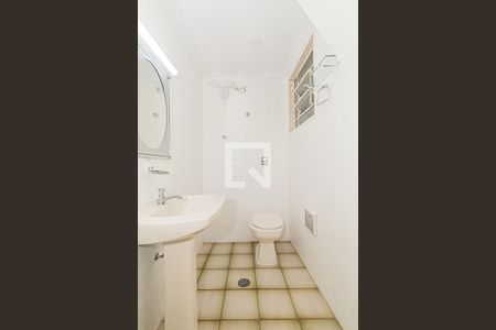 Casa à venda com 220m², 4 quartos e sem vaga Casa à venda com 220m², 4 quartos e sem vagaBanheiro 2