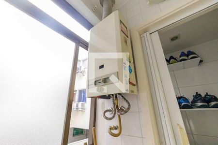 Apartamento à venda com 82m², 3 quartos e 1 vagaÁrea de Serviço