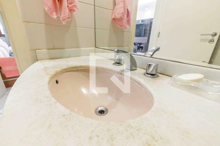 Apartamento à venda com 82m², 3 quartos e 1 vagaBanheiro Social