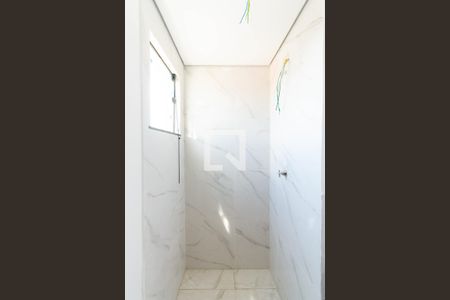 Apartamento à venda com 46m², 2 quartos e 1 vaga Apartamento à venda com 46m², 2 quartos e 1 vagaBanheiro