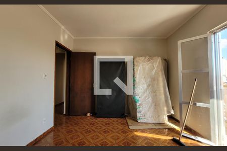 Casa à venda com 336m², 5 quartos e 6 vagas Casa à venda com 336m², 5 quartos e 6 vagasQuarto 2 - Casa 2