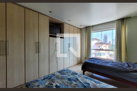 Casa à venda com 336m², 5 quartos e 6 vagas Casa à venda com 336m², 5 quartos e 6 vagasSuíte 3