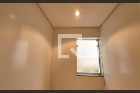 Casa à venda com 336m², 5 quartos e 6 vagas Casa à venda com 336m², 5 quartos e 6 vagasLavabo
