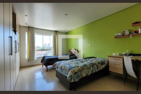 Casa à venda com 336m², 5 quartos e 6 vagas Casa à venda com 336m², 5 quartos e 6 vagasSuíte 3