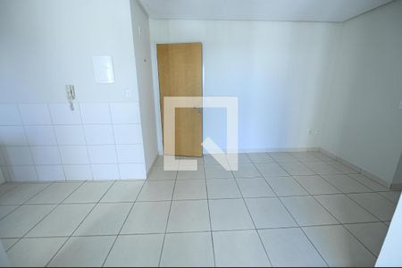 Sala de apartamento para alugar com 2 quartos, 55m² em Parque Oeste Industrial, Goiânia