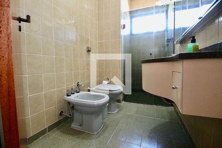 Apartamento para alugar com 220m², 4 quartos e 2 vagasBanheiro Suíte 