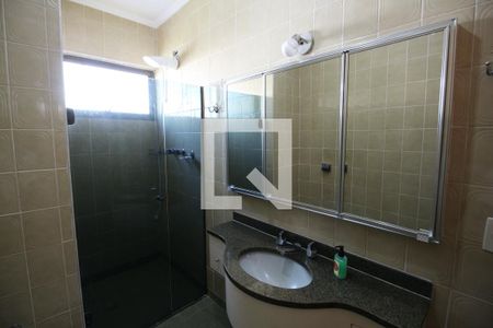 Apartamento para alugar com 220m², 4 quartos e 2 vagasBanheiro Suíte 