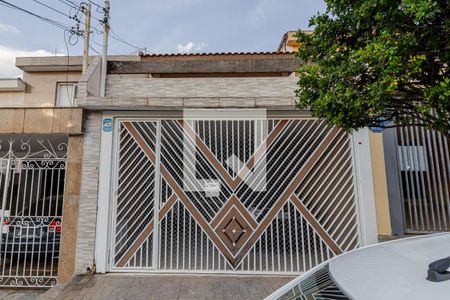 Casa à venda com 152m², 3 quartos e 2 vagas Casa à venda com 152m², 3 quartos e 2 vagasFachada