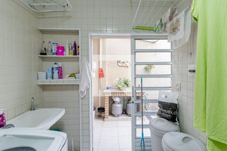 Casa à venda com 152m², 3 quartos e 2 vagas Casa à venda com 152m², 3 quartos e 2 vagasÁrea de Serviço