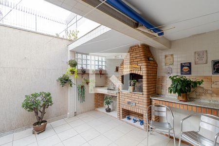 Casa à venda com 152m², 3 quartos e 2 vagas Casa à venda com 152m², 3 quartos e 2 vagasEspaço Gourmet