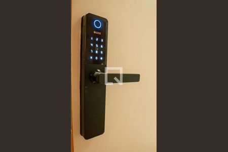 Apartamento à venda com 195m², 3 quartos e 1 vaga Apartamento à venda com 195m², 3 quartos e 1 vagaFechadura Eletrônica