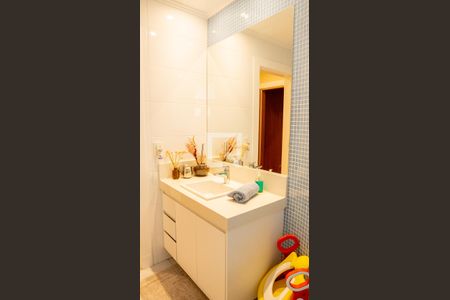 Apartamento à venda com 195m², 3 quartos e 1 vaga Apartamento à venda com 195m², 3 quartos e 1 vagaBanheiro