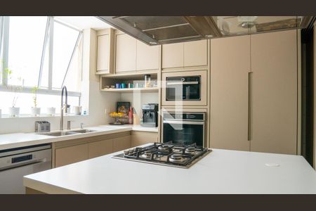 Apartamento à venda com 195m², 3 quartos e 1 vaga Apartamento à venda com 195m², 3 quartos e 1 vagaBanheiro Quarto 4