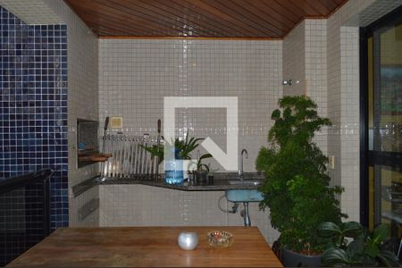 Apartamento à venda com 204m², 4 quartos e 4 vagasVaranda gourmet