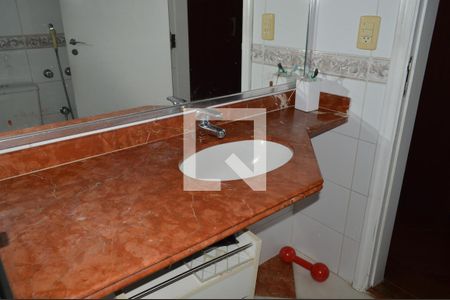 Apartamento à venda com 204m², 4 quartos e 4 vagasBanheiro da Suíte 3