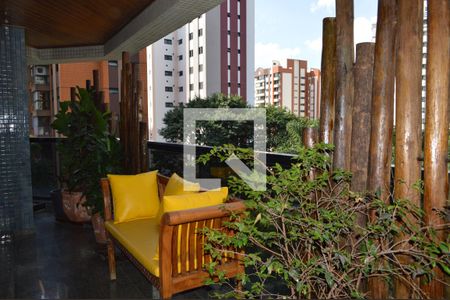 Apartamento à venda com 204m², 4 quartos e 4 vagasVaranda gourmet