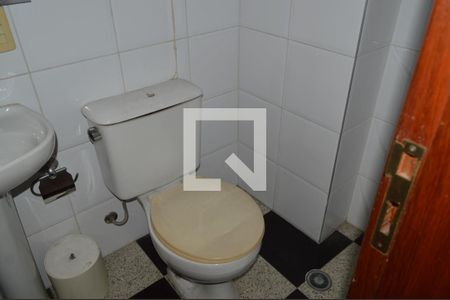 Apartamento à venda com 204m², 4 quartos e 4 vagasBanheiro do Quarto de Serviço