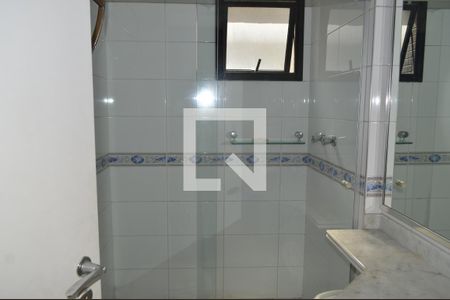 Apartamento à venda com 204m², 4 quartos e 4 vagasBanheiro da Suíte 2