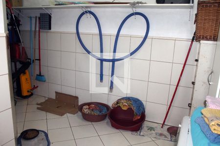 Casa à venda com 340m², 4 quartos e 4 vagas Casa à venda com 340m², 4 quartos e 4 vagasÁrea de Serviço