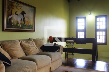 Casa à venda com 340m², 4 quartos e 4 vagas Casa à venda com 340m², 4 quartos e 4 vagasSala